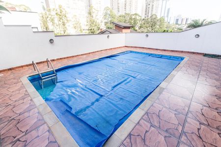 Casa de condomínio à venda com 327m², 4 quartos e 3 vagasPiscina