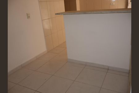 Sala de casa para alugar com 2 quartos, 33m² em Parque Independencia, São Paulo