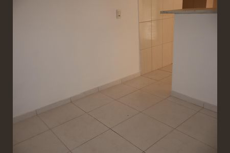 Sala de casa para alugar com 2 quartos, 33m² em Parque Independencia, São Paulo