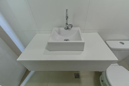 Apartamento para alugar com 69m², 2 quartos e 1 vaga Apartamento para alugar com 69m², 2 quartos e 1 vagaBanheiro