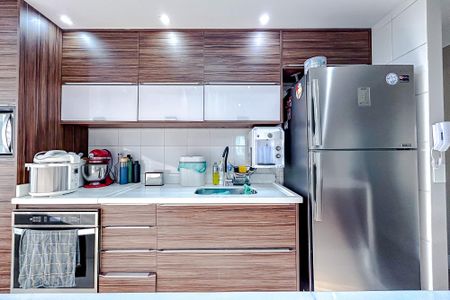 Apartamento à venda com 77m², 2 quartos e 3 vagasCozinha - Armários
