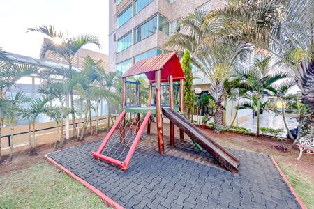 Apartamento à venda com 77m², 2 quartos e 3 vagasÁrea comum - Playground