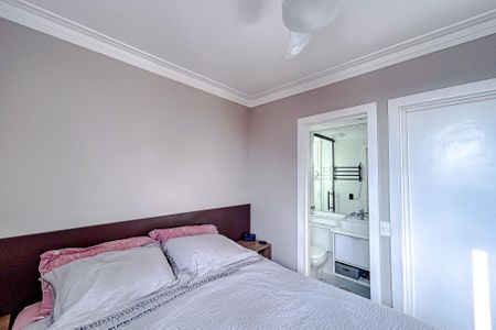 Apartamento à venda com 77m², 2 quartos e 3 vagasQuarto 2 - Suíte