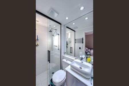 Apartamento à venda com 77m², 2 quartos e 3 vagasBanheiro da Suíte