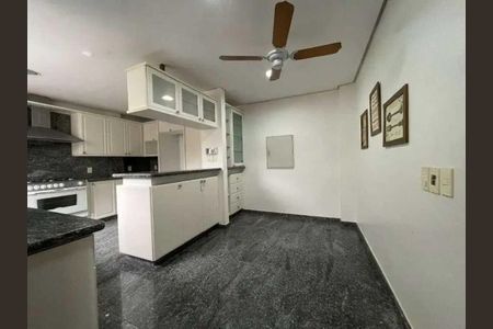 Cozinha de casa para alugar com 4 quartos, 486m² em Partenon, Porto Alegre