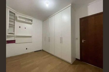 Casa à venda com 486m², 4 quartos e 7 vagasQuarto 3