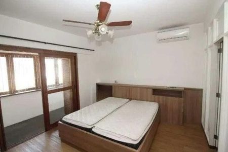 Casa à venda com 486m², 4 quartos e 7 vagasQuarto 2
