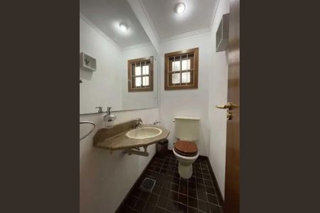 Casa à venda com 486m², 4 quartos e 7 vagasBanheiro 2
