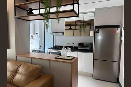 Cozinha  de kitnet/studio para alugar com 1 quarto, 51m² em Alphaville Industrial, Barueri