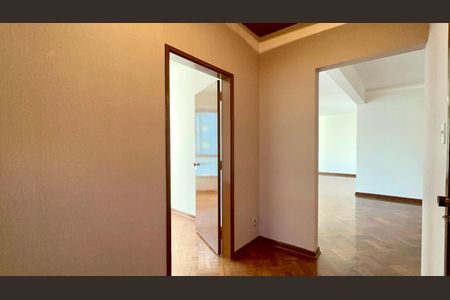 Apartamento à venda com 224m², 3 quartos e 2 vagasHall social