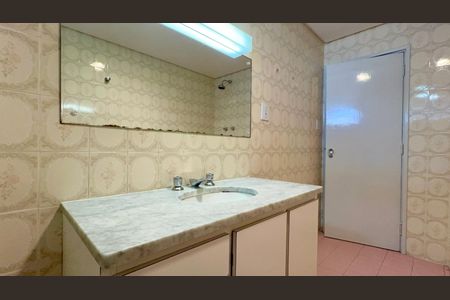 Apartamento à venda com 224m², 3 quartos e 2 vagasBanheiro