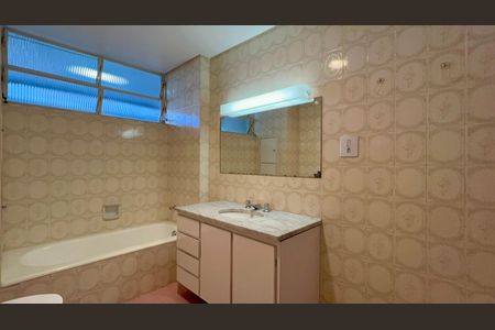 Apartamento à venda com 224m², 3 quartos e 2 vagasBanheiro