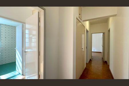 Apartamento à venda com 224m², 3 quartos e 2 vagasCorredor