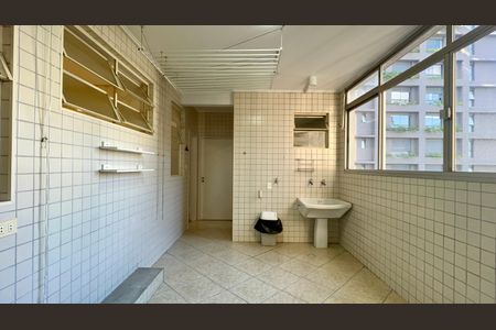 Apartamento à venda com 224m², 3 quartos e 2 vagasÁrea de Serviço