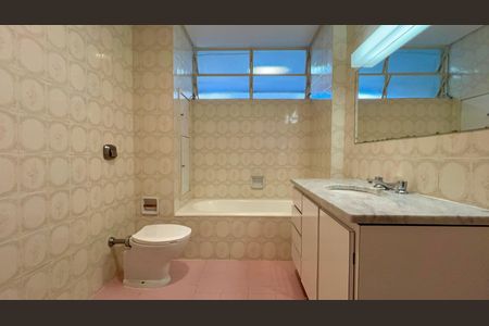 Apartamento à venda com 224m², 3 quartos e 2 vagasBanheiro