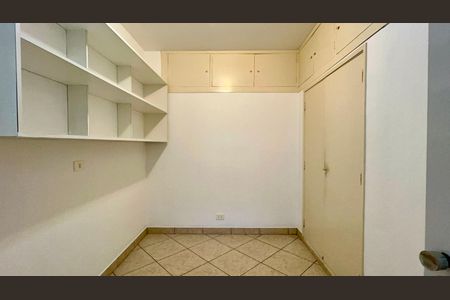 Apartamento à venda com 224m², 3 quartos e 2 vagasQuarto de Serviço