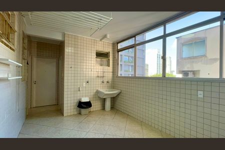 Apartamento à venda com 224m², 3 quartos e 2 vagasÁrea de Serviço