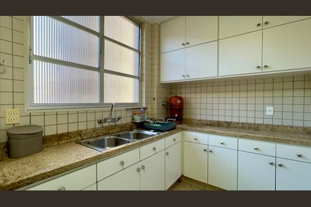 Apartamento à venda com 224m², 3 quartos e 2 vagasCozinha