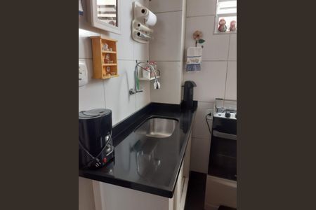 Cozinha de apartamento para alugar com 2 quartos, 45m² em Mosela, Petrópolis