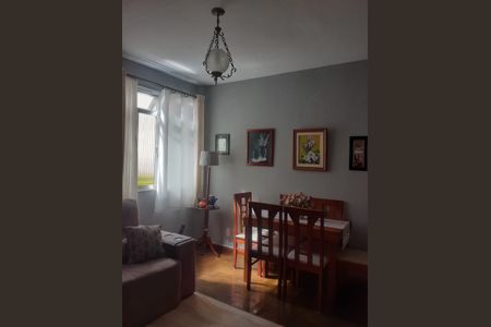 Sala de apartamento para alugar com 2 quartos, 45m² em Mosela, Petrópolis