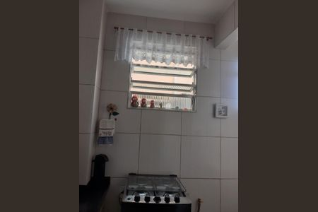 Cozinha de apartamento para alugar com 2 quartos, 45m² em Mosela, Petrópolis