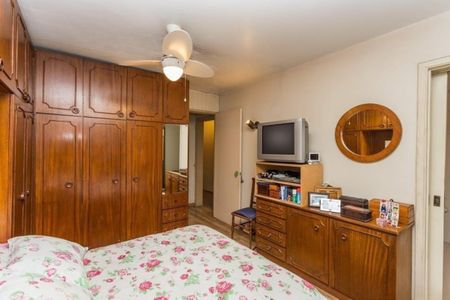 Apartamento para alugar com 181m², 3 quartos e sem vaga