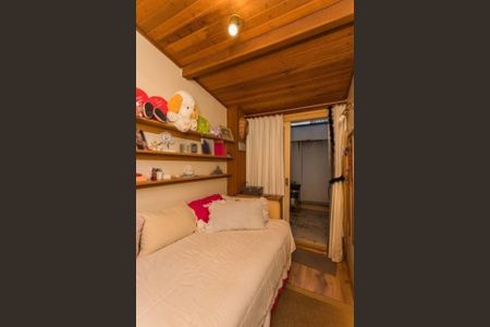 Apartamento para alugar com 181m², 3 quartos e sem vaga