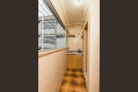 Apartamento para alugar com 181m², 3 quartos e sem vaga