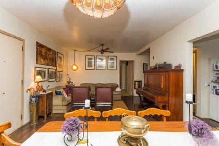 Apartamento para alugar com 181m², 3 quartos e sem vaga