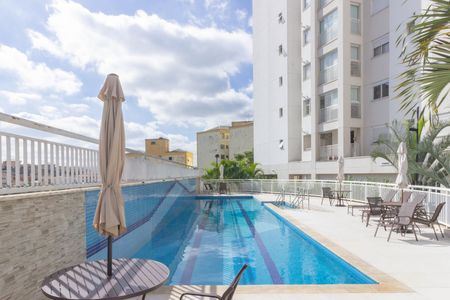 Apartamento à venda com 60m², 2 quartos e 1 vaga Apartamento à venda com 60m², 2 quartos e 1 vagaÁrea comum - Piscina