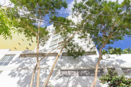 Apartamento à venda com 60m², 2 quartos e 1 vaga Apartamento à venda com 60m², 2 quartos e 1 vagaFachada