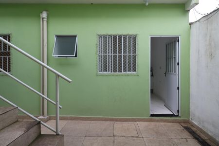 Casa para alugar com 42m², 1 quarto e sem vagaQuintal