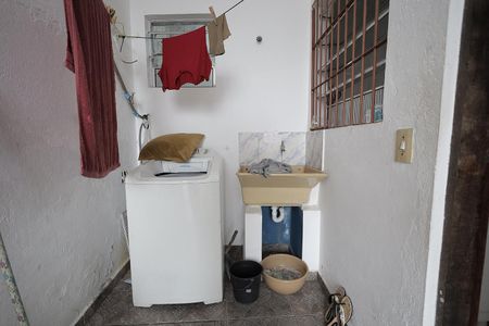 Casa à venda com 127m², 3 quartos e 1 vagaÁrea de Serviço 2
