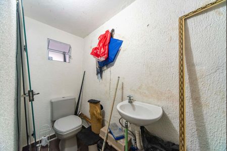 Casa à venda com 166m², 3 quartos e 3 vagas Casa à venda com 166m², 3 quartos e 3 vagasBanheiro da Garagem