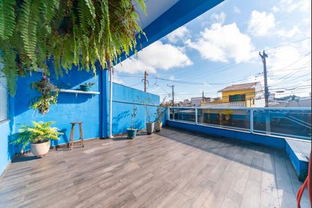 Casa à venda com 166m², 3 quartos e 3 vagas Casa à venda com 166m², 3 quartos e 3 vagasVaranda Frente