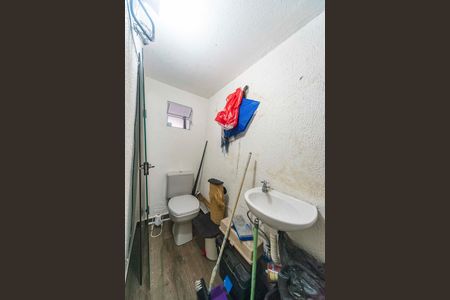 Casa à venda com 166m², 3 quartos e 3 vagas Casa à venda com 166m², 3 quartos e 3 vagasBanheiro da Garagem