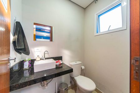 Casa à venda com 166m², 3 quartos e 3 vagas Casa à venda com 166m², 3 quartos e 3 vagasLavabo da Área Gourmet