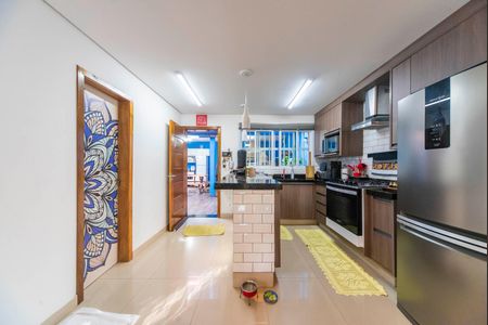 Casa à venda com 166m², 3 quartos e 3 vagas Casa à venda com 166m², 3 quartos e 3 vagasCozinha