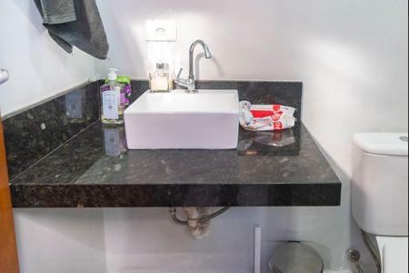 Casa à venda com 166m², 3 quartos e 3 vagas Casa à venda com 166m², 3 quartos e 3 vagasLavabo da Área Gourmet