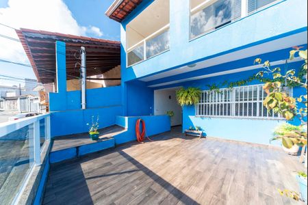 Casa à venda com 166m², 3 quartos e 3 vagas Casa à venda com 166m², 3 quartos e 3 vagasVaranda Frente