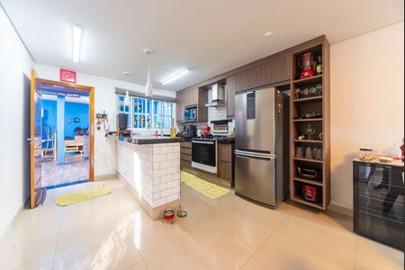 Casa à venda com 166m², 3 quartos e 3 vagas Casa à venda com 166m², 3 quartos e 3 vagasCozinha