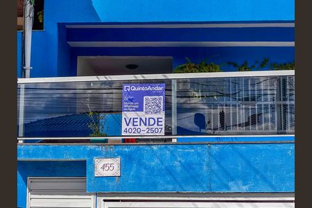 Casa à venda com 166m², 3 quartos e 3 vagas Casa à venda com 166m², 3 quartos e 3 vagasPlaca Instalada na Fachada