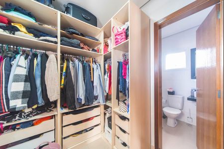 Casa à venda com 166m², 3 quartos e 3 vagas Casa à venda com 166m², 3 quartos e 3 vagasCloset do quarto 1