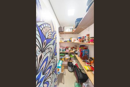 Casa à venda com 166m², 3 quartos e 3 vagas Casa à venda com 166m², 3 quartos e 3 vagasDespensa