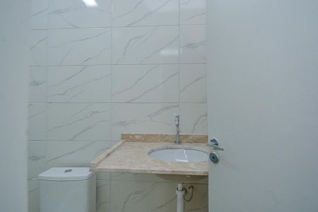 Banheiro de casa para alugar com 1 quarto, 26m² em Americanópolis, São Paulo