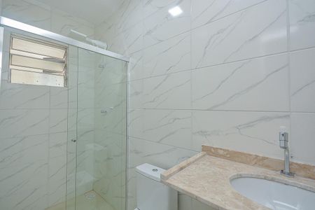 Banheiro de casa para alugar com 1 quarto, 26m² em Americanópolis, São Paulo