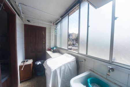 Apartamento à venda com 137m², 3 quartos e 2 vagas Apartamento à venda com 137m², 3 quartos e 2 vagasÁrea de Serviço
