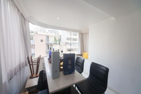 Apartamento à venda com 137m², 3 quartos e 2 vagas Apartamento à venda com 137m², 3 quartos e 2 vagasVaranda da Sala