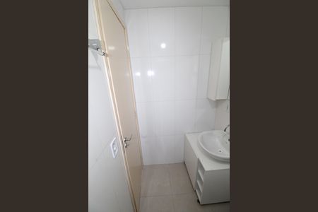 Apartamento para alugar com 55m², 2 quartos e sem vagaBanheiro