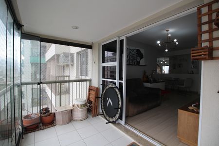Sala - Varanda de apartamento para alugar com 2 quartos, 78m² em Barra Olímpica, Rio de Janeiro